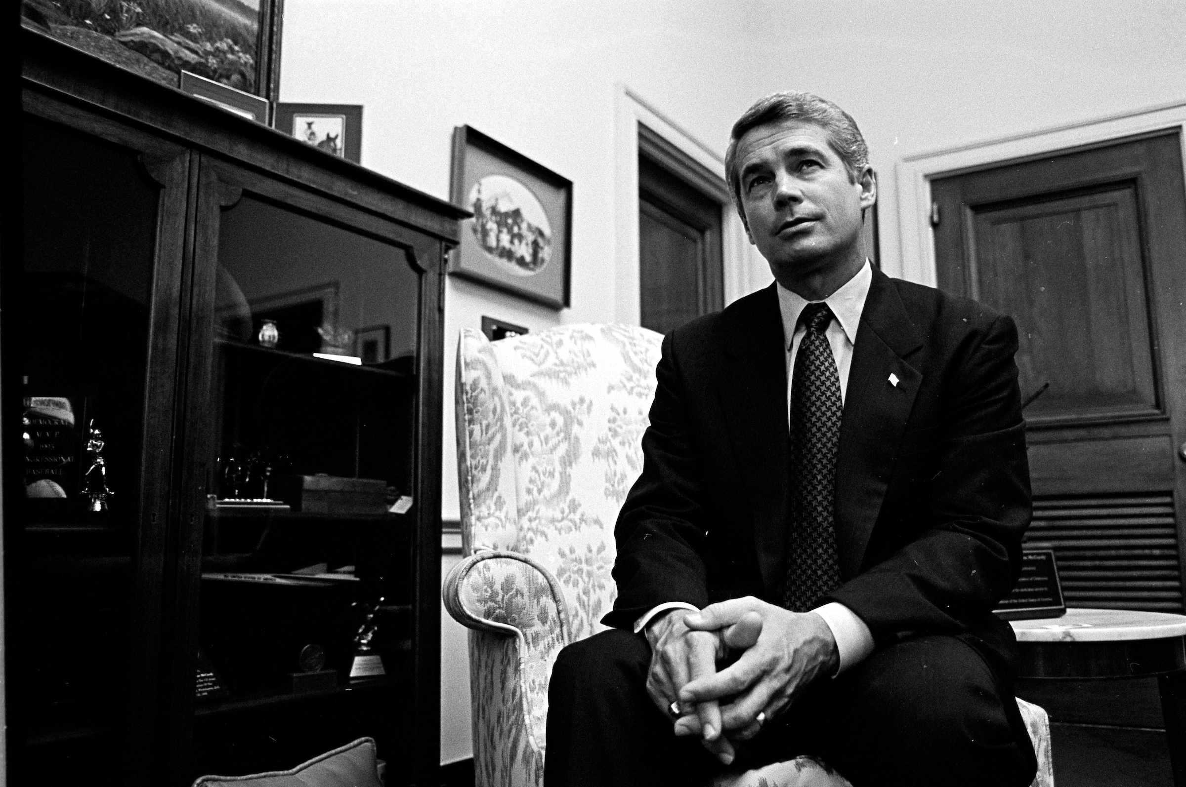 McCurdy in his office during his days in Congress. (CQ Roll Call file photo)