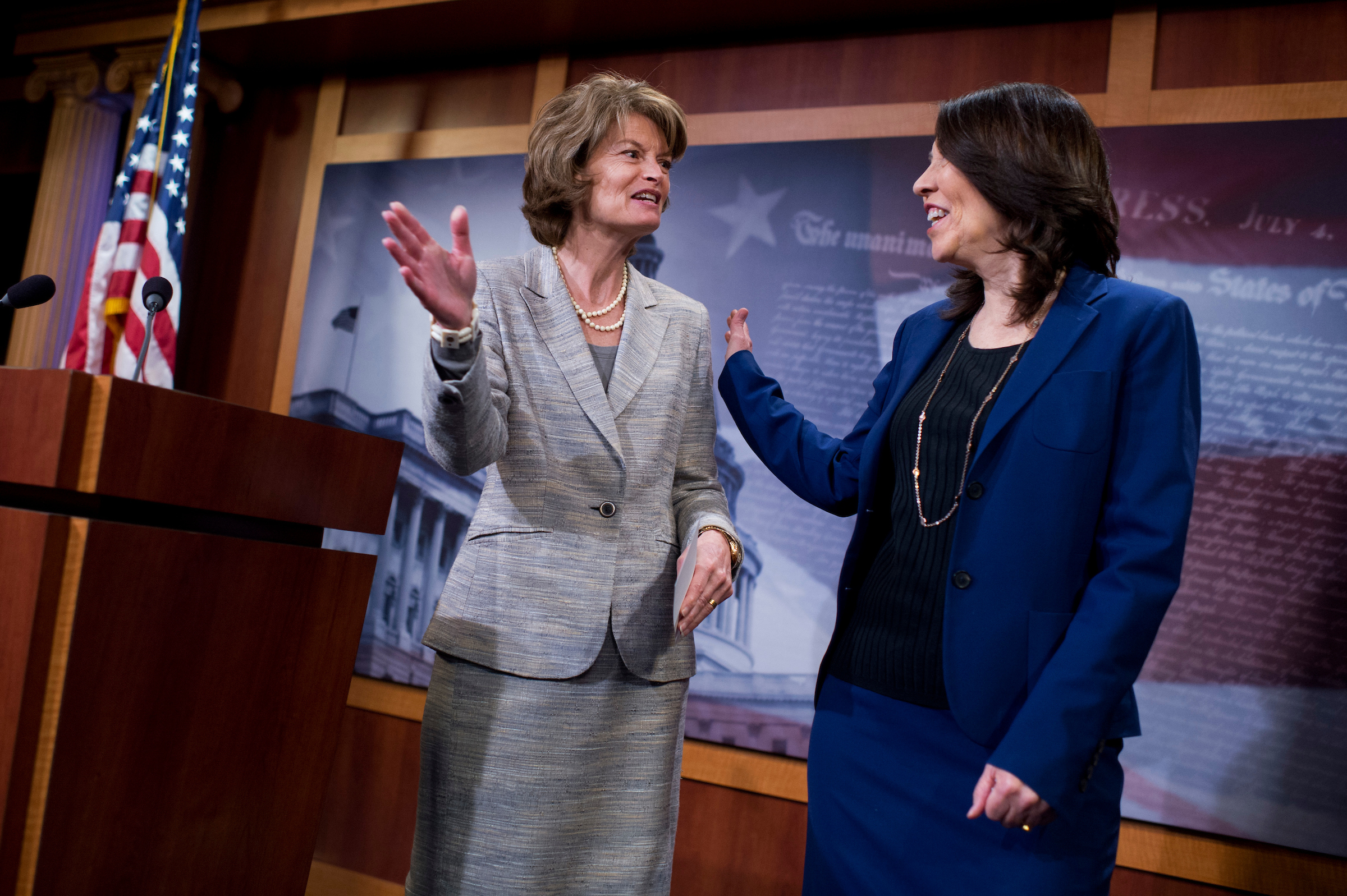 Senate Energy and Natural Resources Chairwoman Lisa Murkowski and ranking member Maria Cantwell, here in 2016, are still hoping their bipartisan bill will get somewhere this session. (Tom Williams/CQ Roll Call file photo)