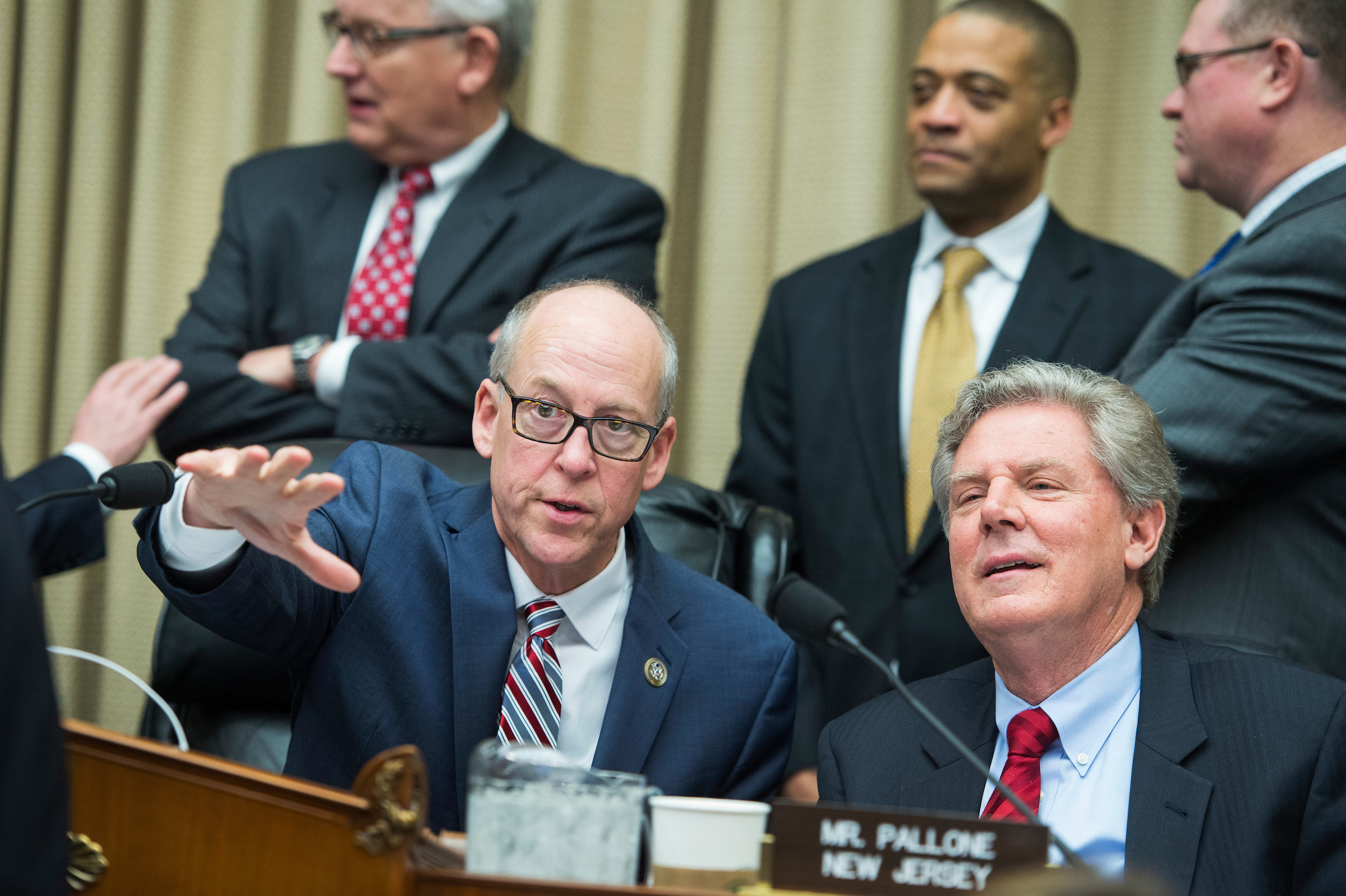 A new law that improves care for infants with neonatal abstinence syndrome is a step in the right direction, Smith writes. Above, Energy and Commerce Chairman Greg Walden, who introduced the bill, and ranking member Frank Pallone Jr., a co-sponsor, put their heads together in 2017. (Tom Williams/CQ Roll Call file photo)